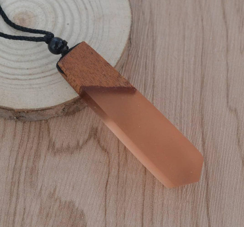 UNIQUE RESIN WOOD NECKLACE