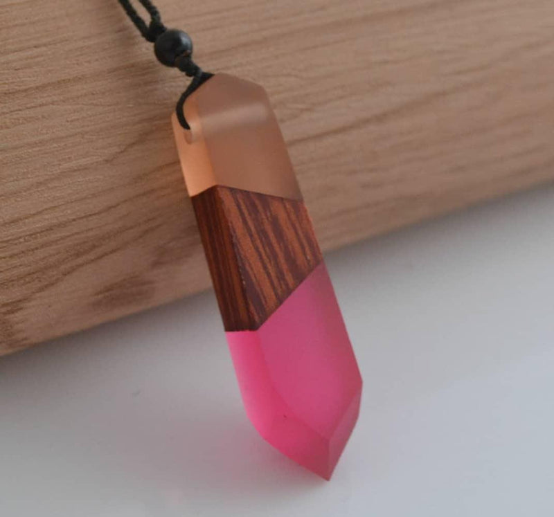 UNIQUE RESIN WOOD NECKLACE