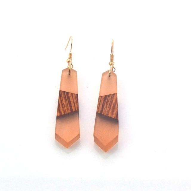 CHIC WOOD EARRINGS