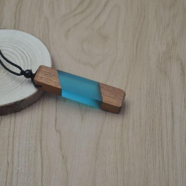 UNIQUE RESIN WOOD NECKLACE