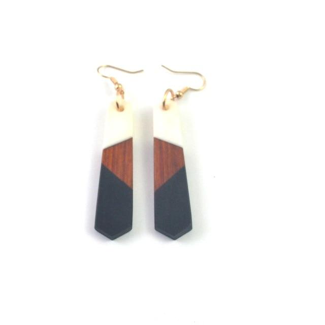 CHIC WOOD EARRINGS