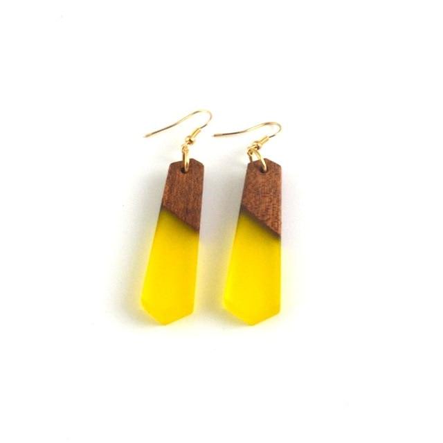 CHIC WOOD EARRINGS