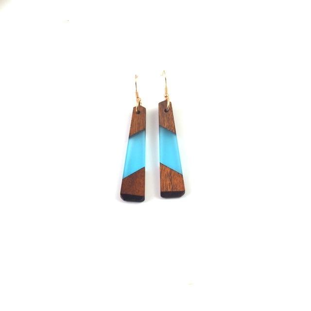 CHIC WOOD EARRINGS