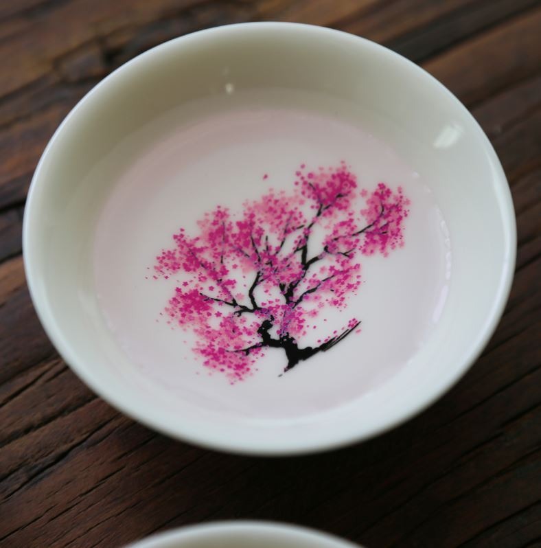 COLOR CHANGING BOWLS